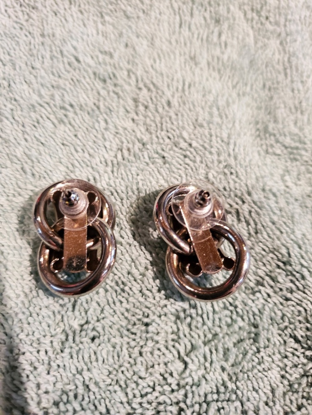 Women’s earrings